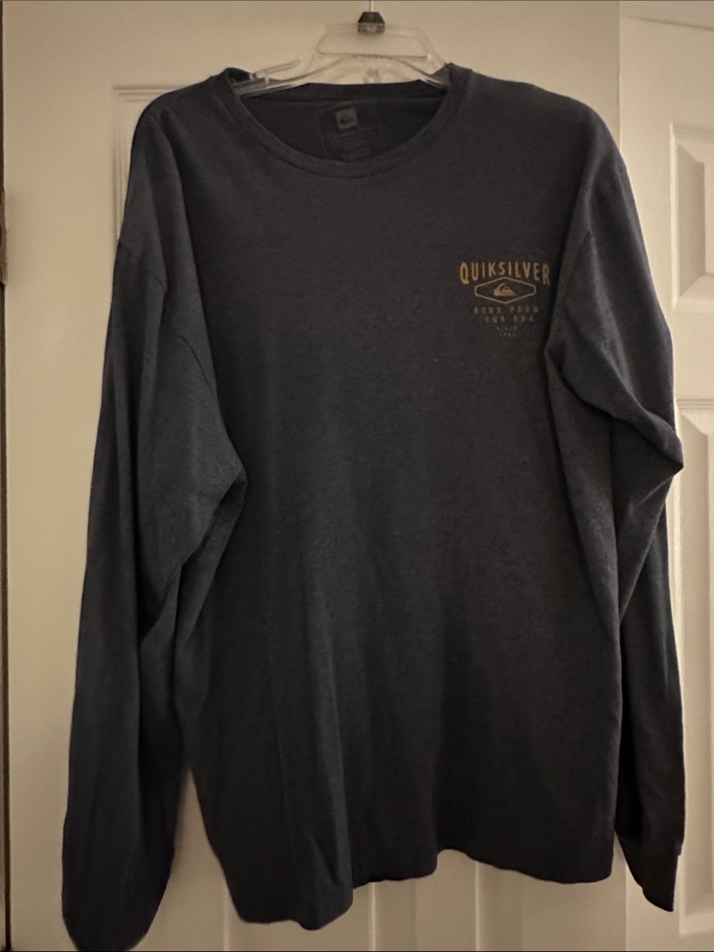 Quiksilver Men’s Long-Sleeve Crew Tee — Charcoal with Gold Logo surf